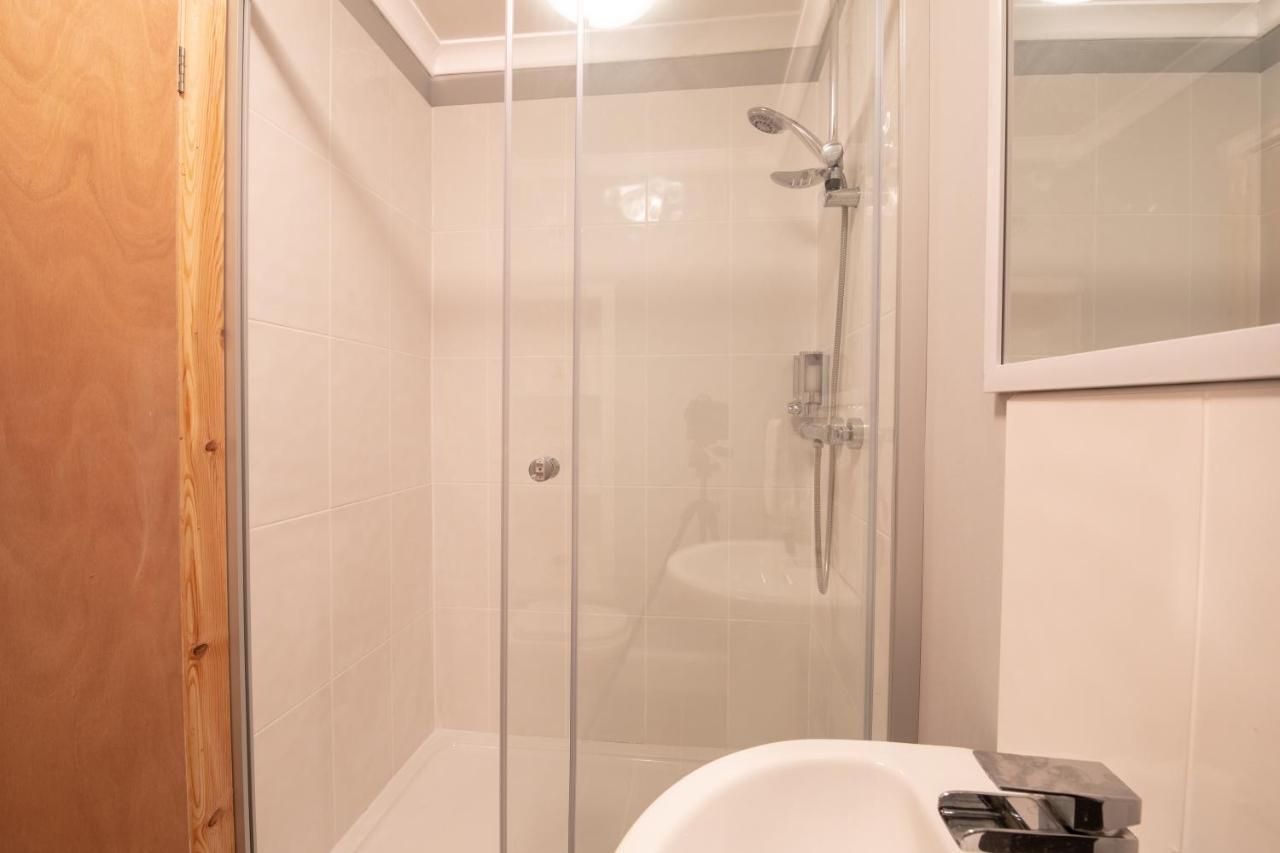 Host & Stay - Hanover Apartment Суонси Экстерьер фото
